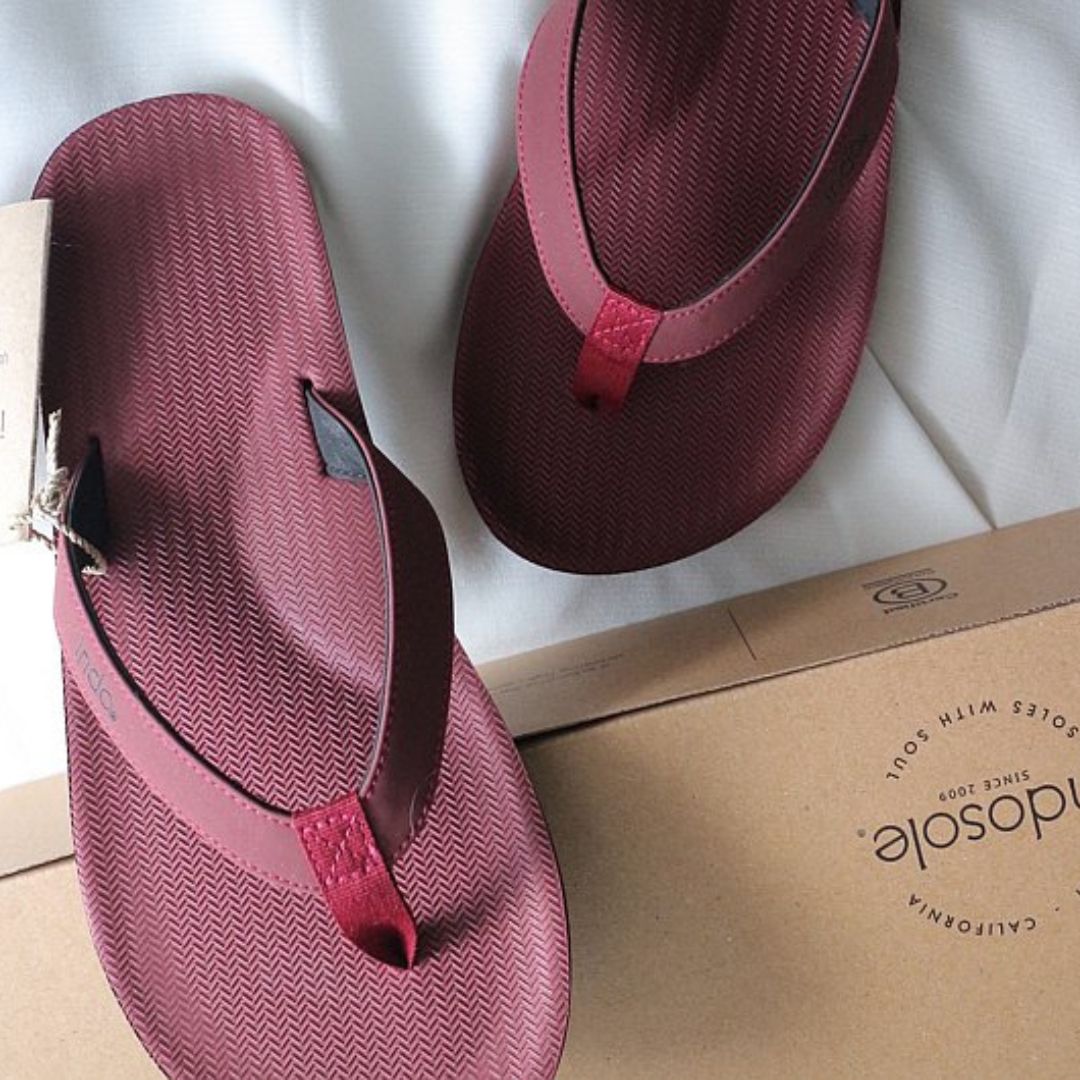 Women’s Flip Flops - Burgundy