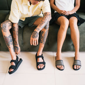 Women's Slides with Handep Dark Batit Weave in Black